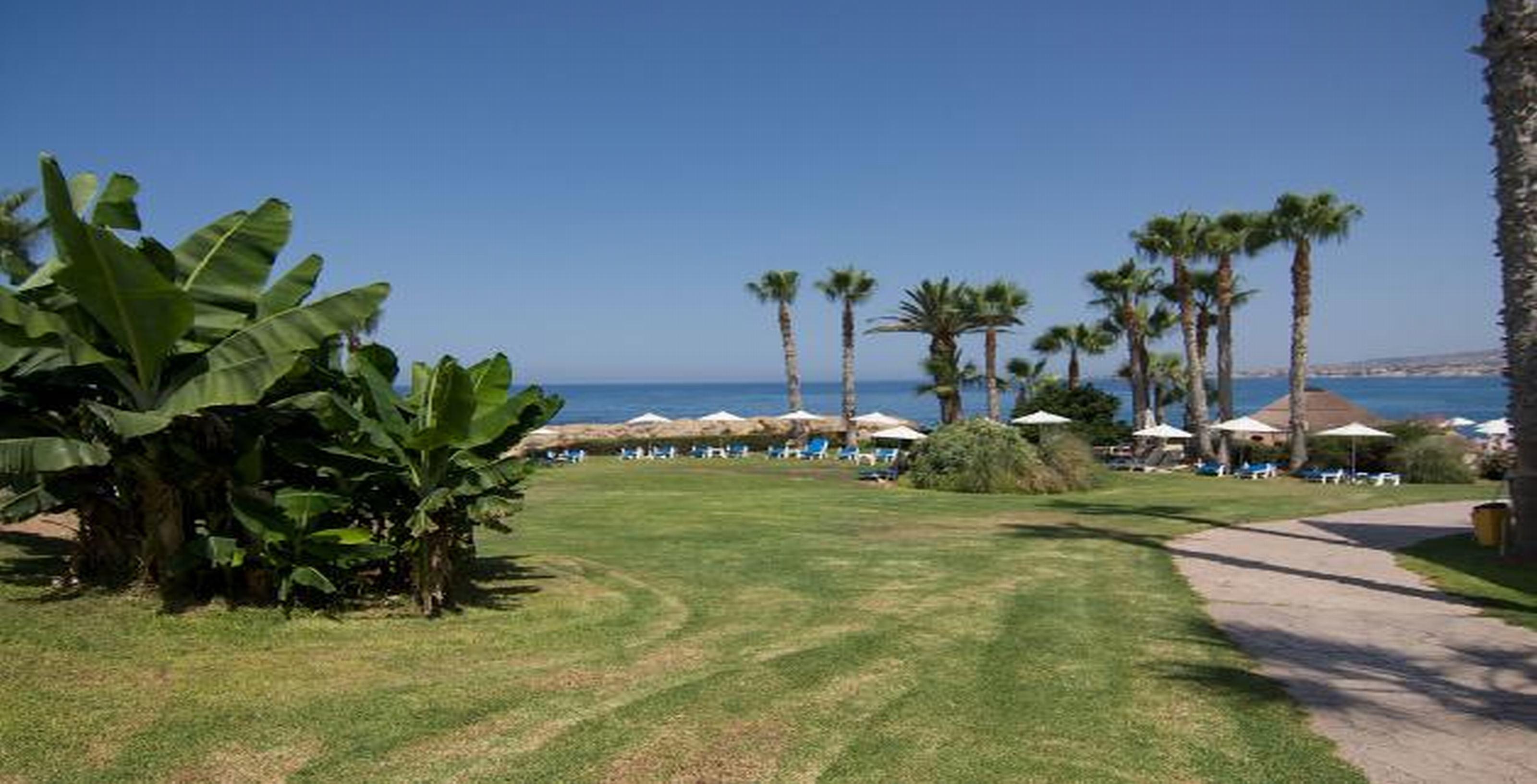 Cynthiana Beach Hotel Kissonerga Bagian luar foto