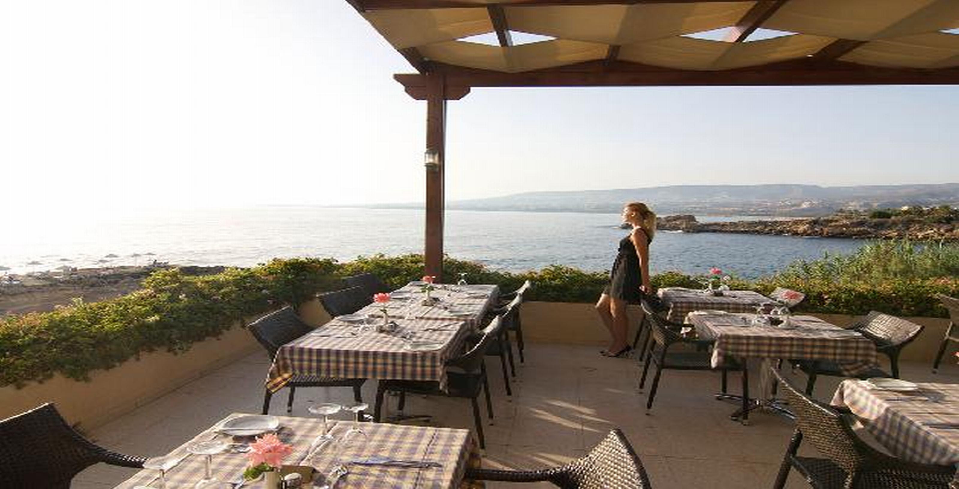 Cynthiana Beach Hotel Kissonerga Bagian luar foto