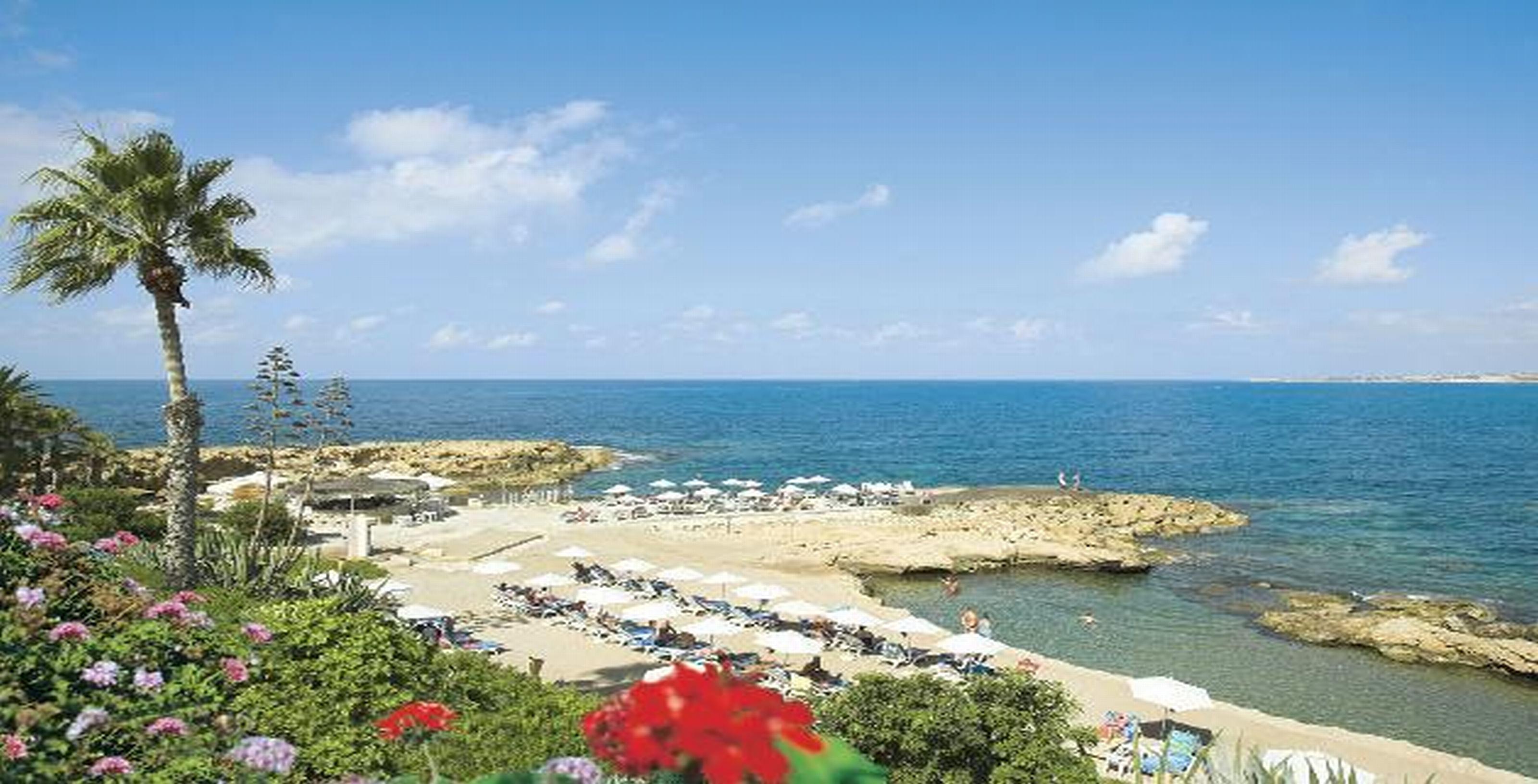 Cynthiana Beach Hotel Kissonerga Bagian luar foto