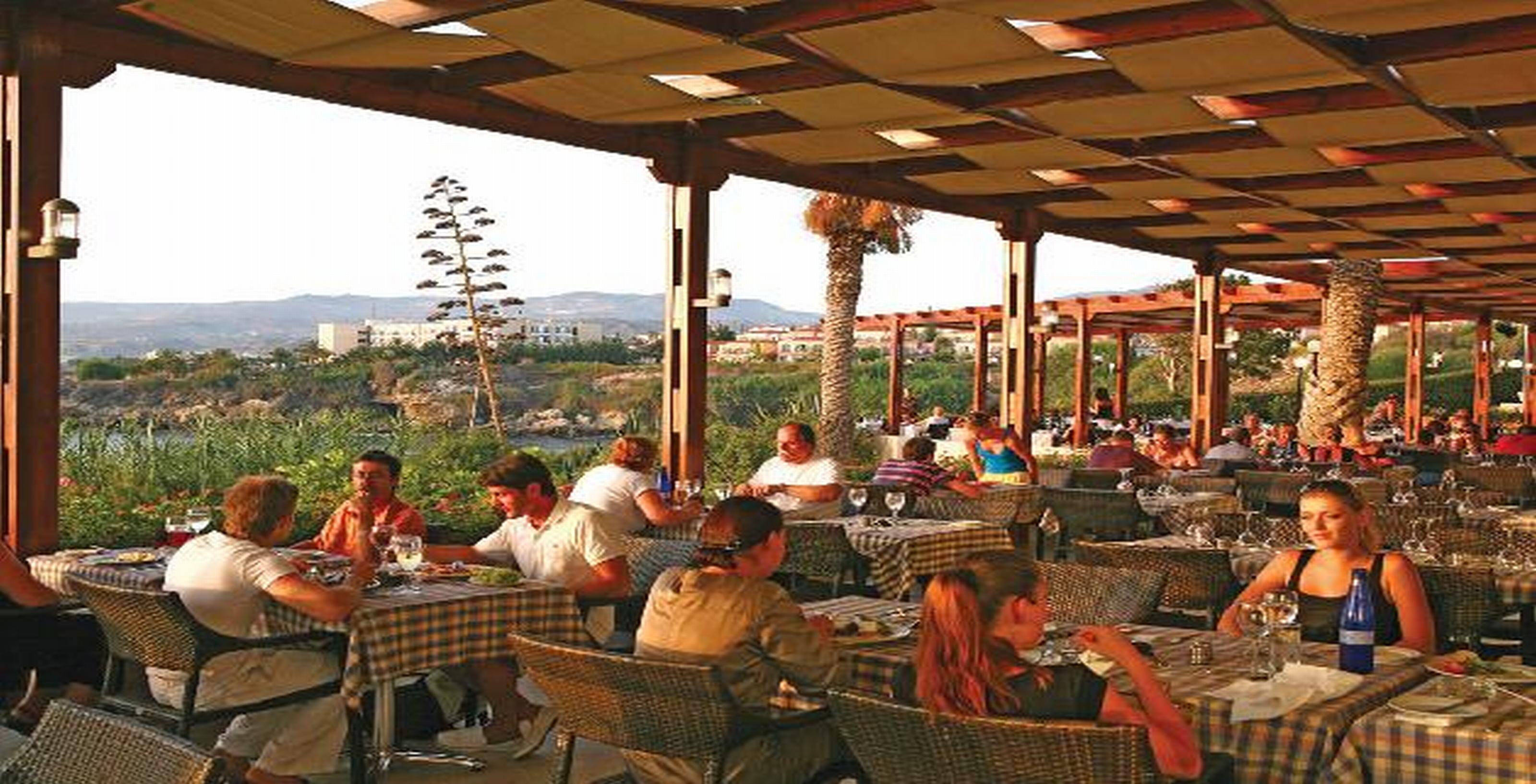Cynthiana Beach Hotel Kissonerga Bagian luar foto
