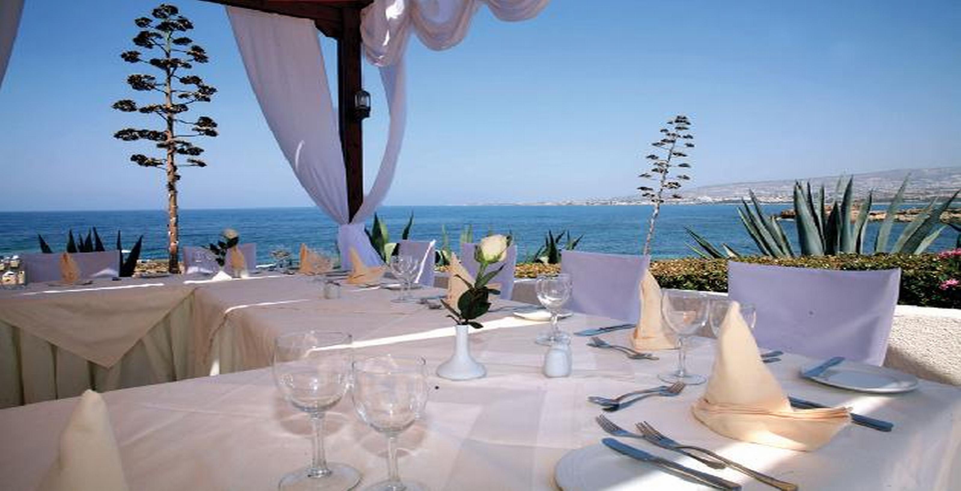 Cynthiana Beach Hotel Kissonerga Bagian luar foto