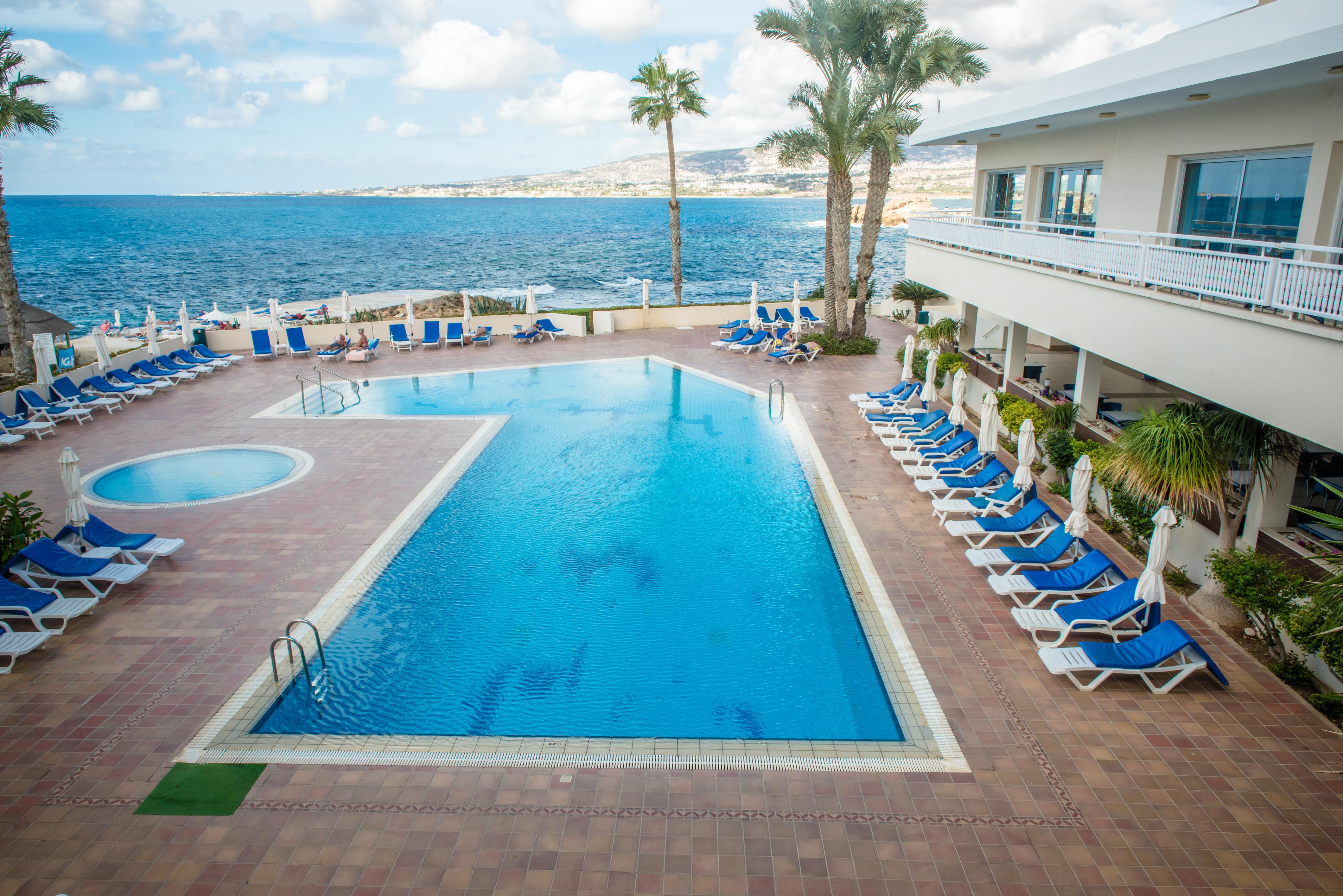 Cynthiana Beach Hotel Kissonerga Bagian luar foto