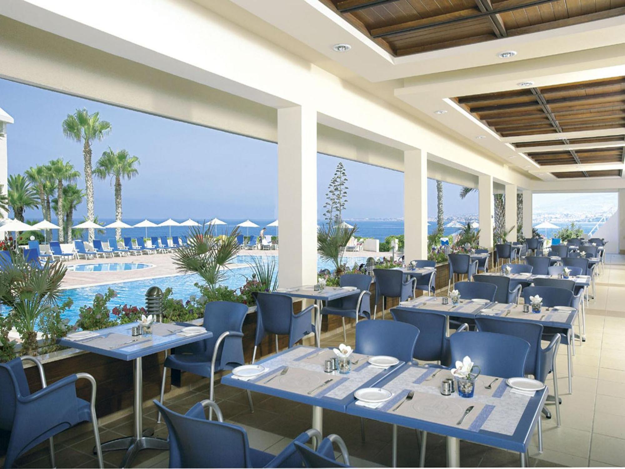 Cynthiana Beach Hotel Kissonerga Bagian luar foto