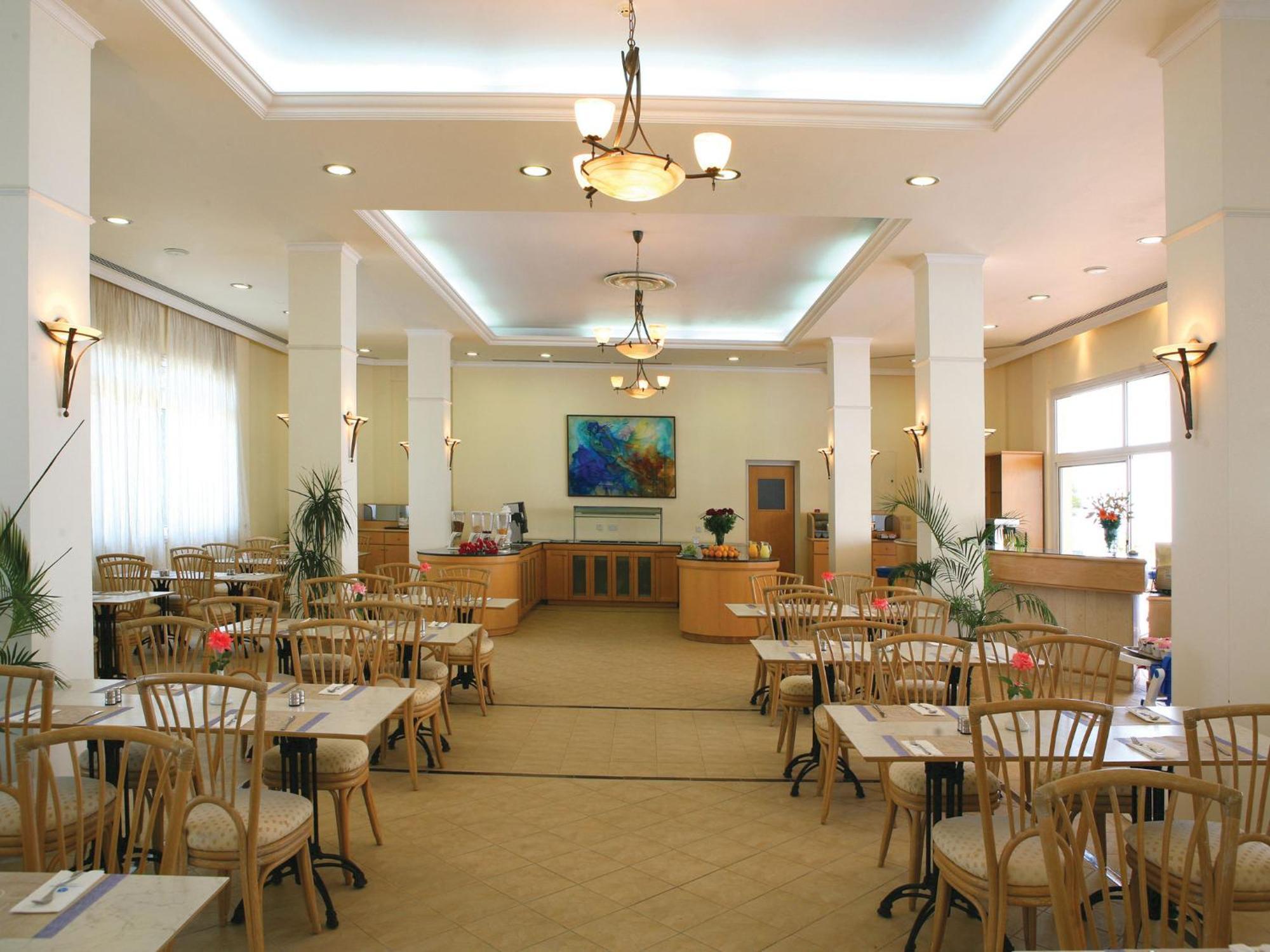 Cynthiana Beach Hotel Kissonerga Restoran foto