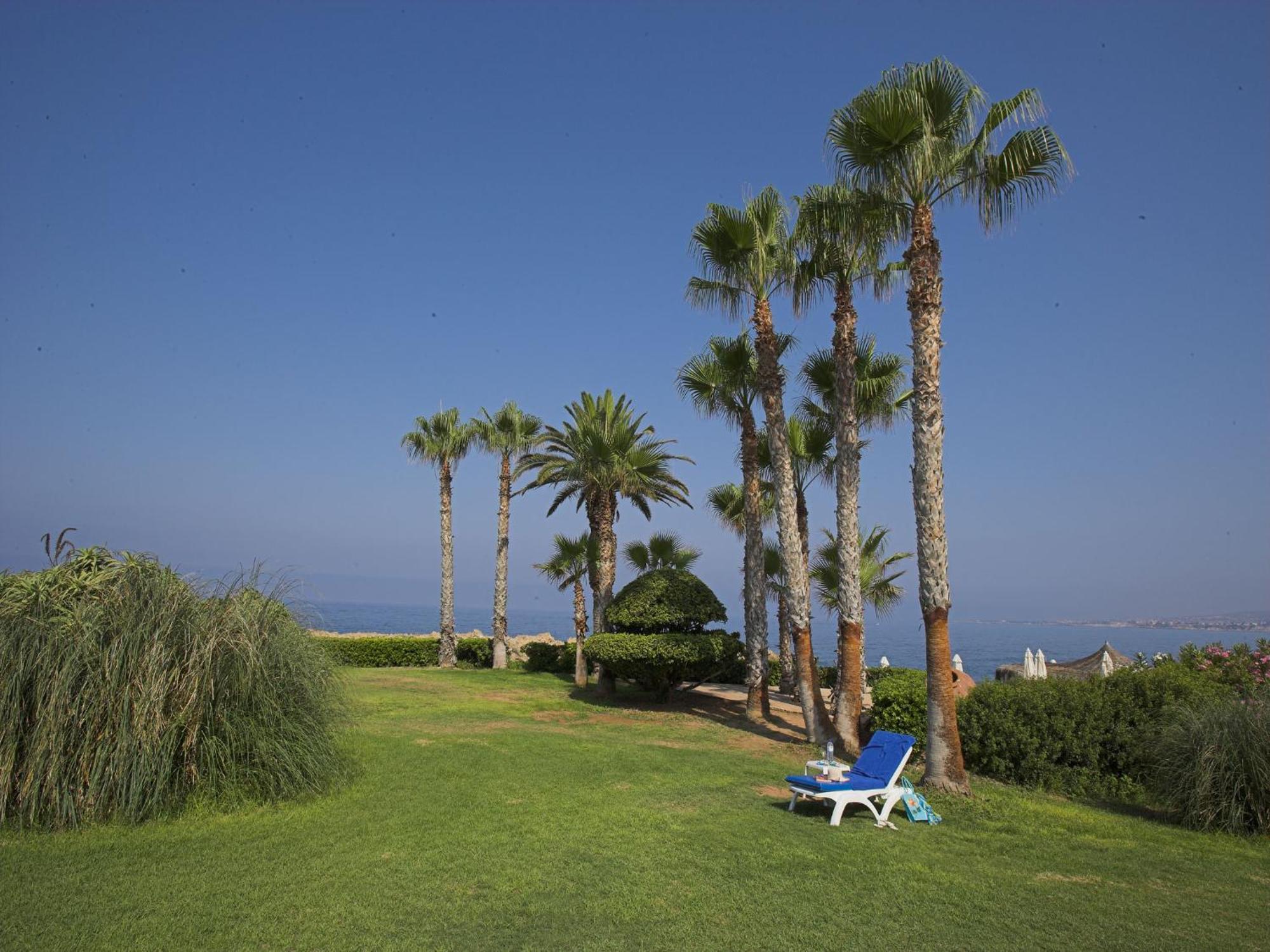 Cynthiana Beach Hotel Kissonerga Bagian luar foto