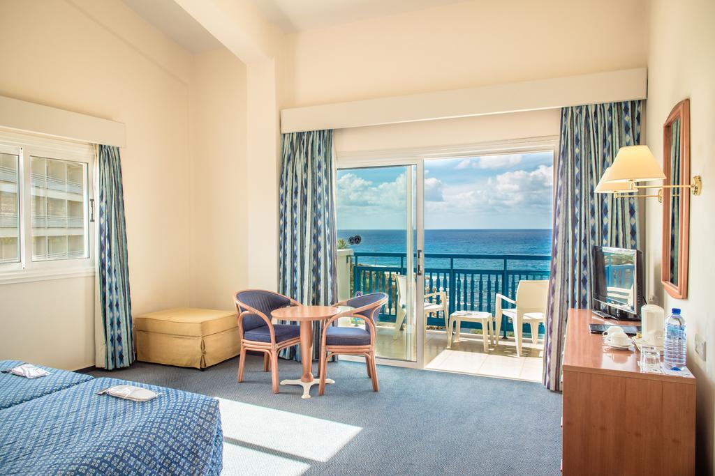 Cynthiana Beach Hotel Kissonerga Ruang foto