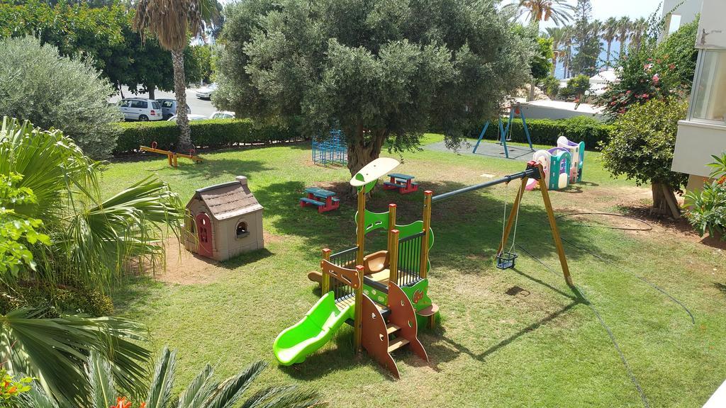 Cynthiana Beach Hotel Kissonerga Bagian luar foto