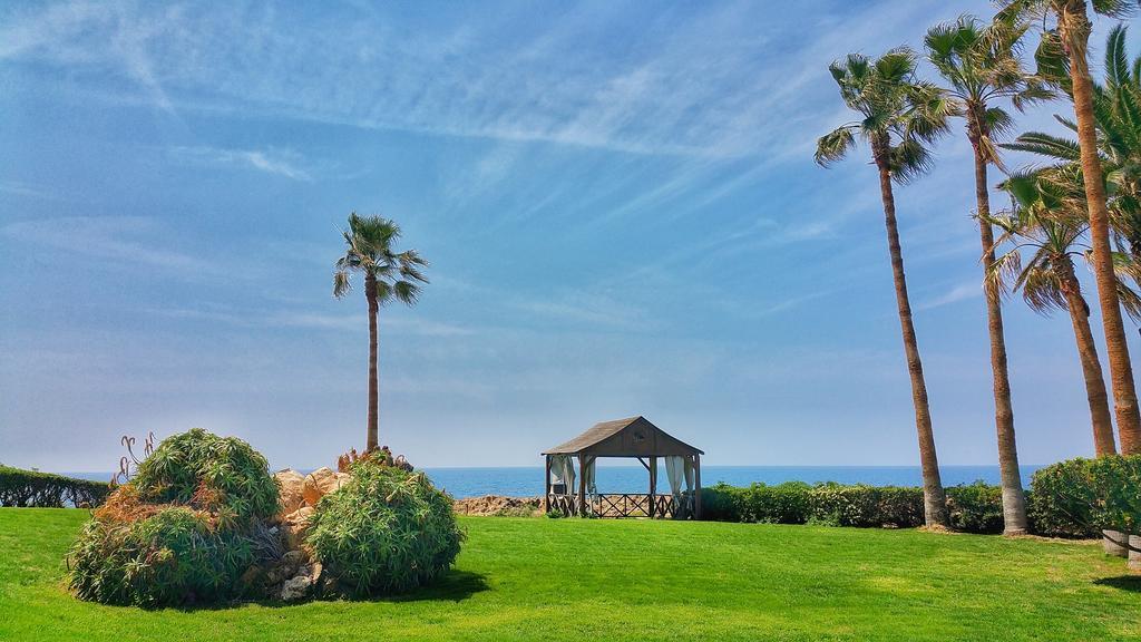Cynthiana Beach Hotel Kissonerga Bagian luar foto